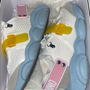 moschino Sneakers